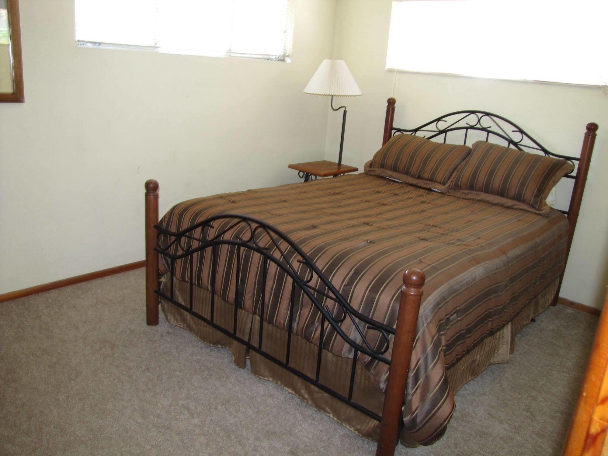 קרנוויל Kern Riverfront Lodge מראה חיצוני תמונה